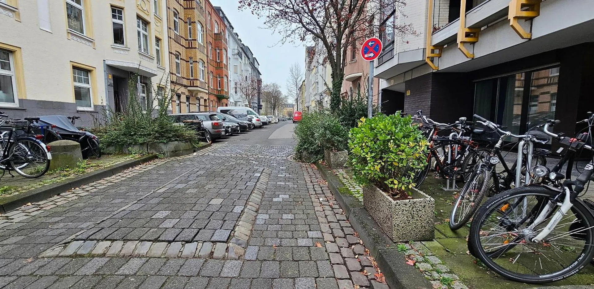 Fewokoko-Privat Apartment Zentral Rheinufer Altstadt Messe Landtag Koenigsallee Dusseldorf Germany